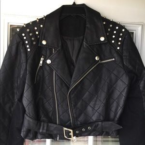 😍Ladies Motto Black Crop Jacket😍